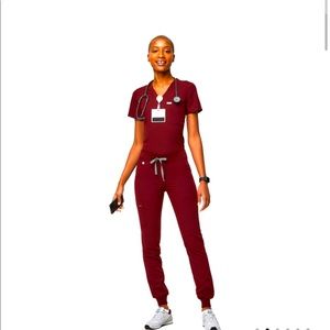 FIGS SET Catarina one pocket scrub (XS) and Zamora Jogger Scrub Pants (S)